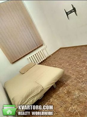 Rent out 1-room apartment. Киев,  Багговутовская — photo 1