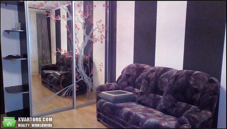 Rent out 3-room apartment. Киев,  Бажана — photo 4