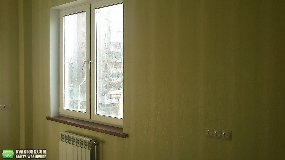 Sell 3-room apartment. Киев, Соляная — photo 1