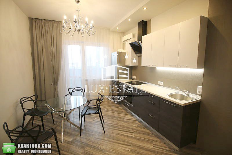 Rent out 2-room apartment. Киев,  Драгомирова — photo 3