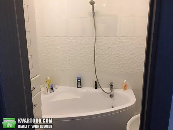 Rent out 2-room apartment. Киев,  Ужвий — photo 8