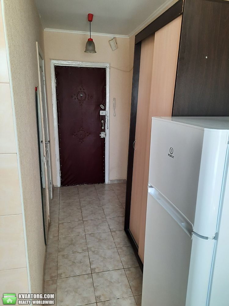 Rent out 1-room apartment. Киев, Радужная — photo 5