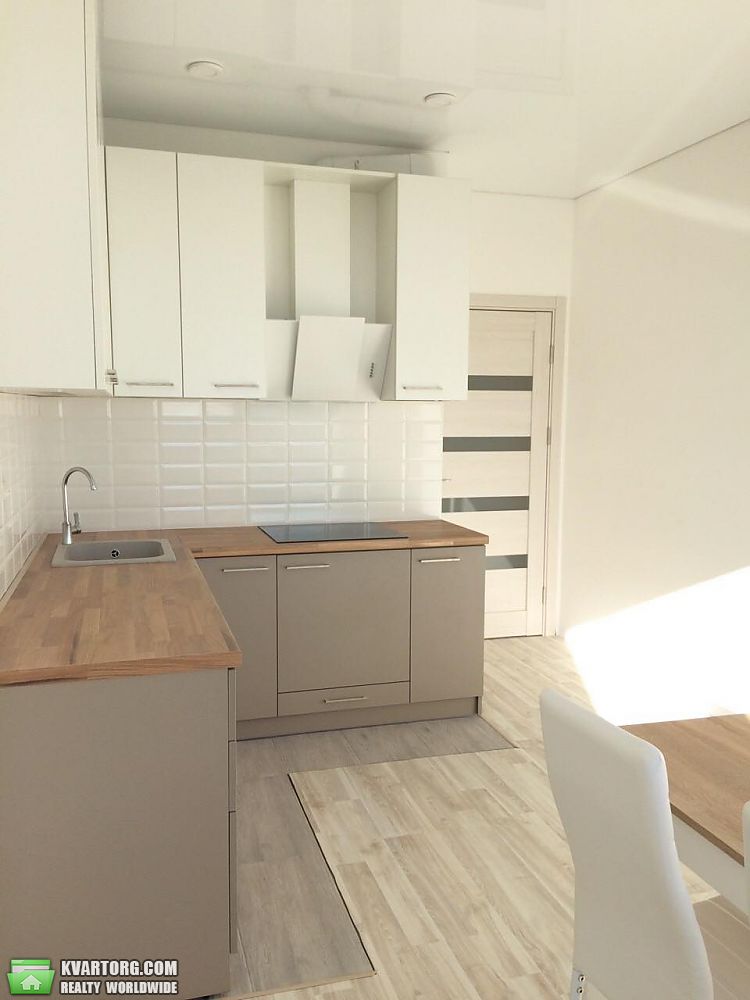 Sell 1-room apartment. Киев,  Соломенская — photo 3