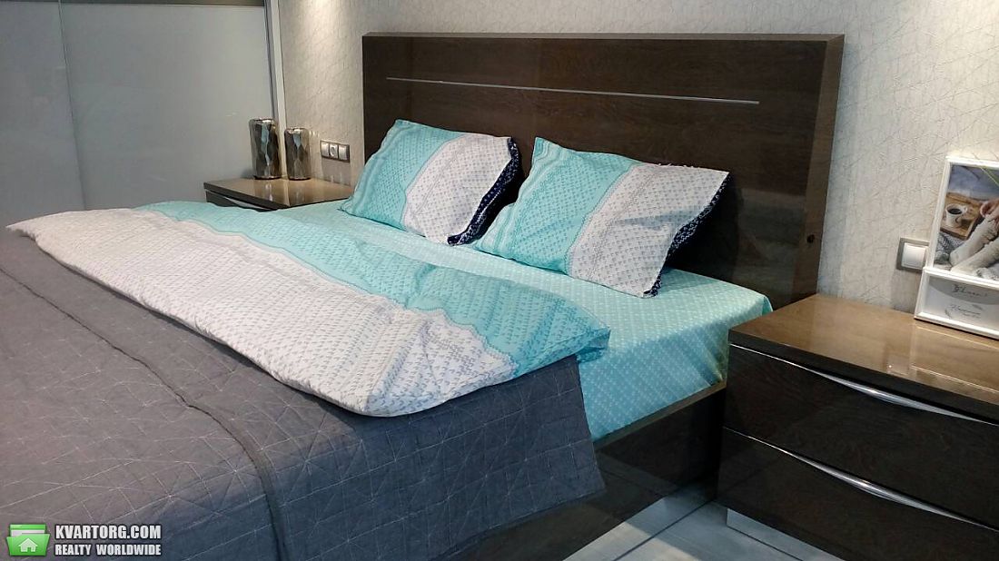 Rent out 1-room apartment. Киев,  Предславинская — photo 2