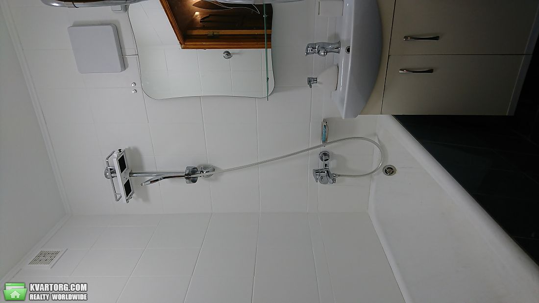 Rent out 2-room apartment. Киев, Курбаса Леся — photo 10