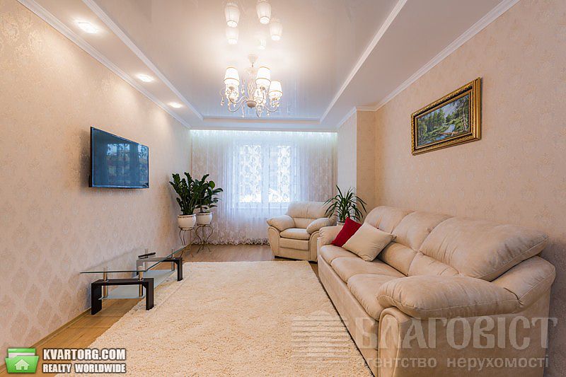 Sell 2-room apartment. Киев,  Полтавская — photo 1