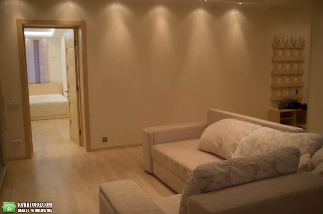 Rent out 2-room apartment. Киев,  Московская — photo 9