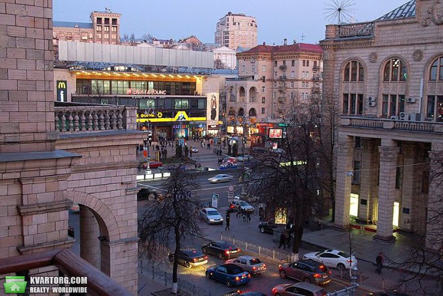 Rent out 2-room apartment. Киев,  Крещатик — photo 2
