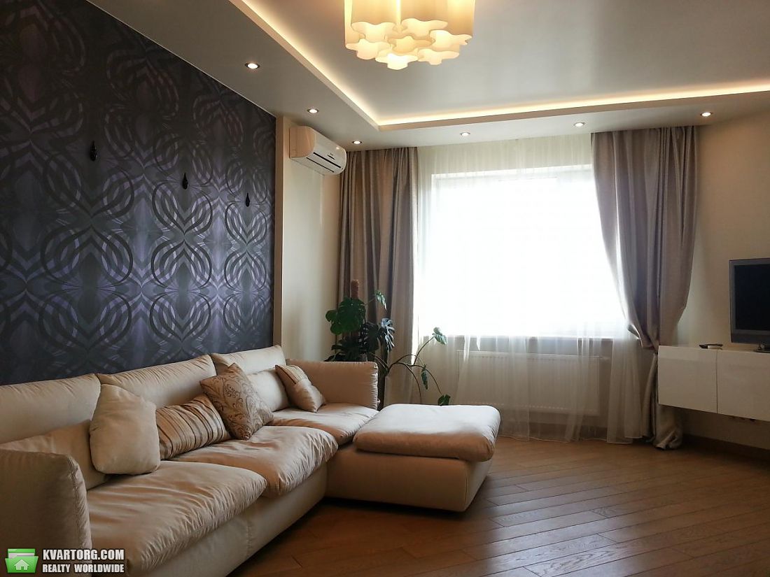 Rent out 2-room apartment. Киев,  Лайоша Гавро — photo 1