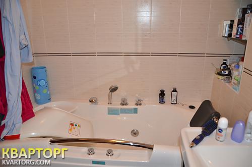 Sell 3-room apartment. Киев,  Амосова — photo 4