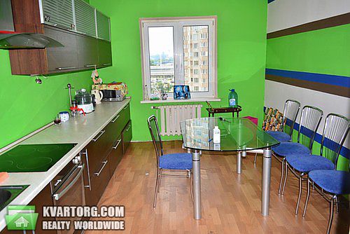 Sell 3-room apartment. Киев,  Урловская — photo 1