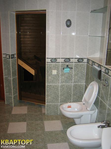 Rent out 3-room apartment. Киев, Питерская — photo 8