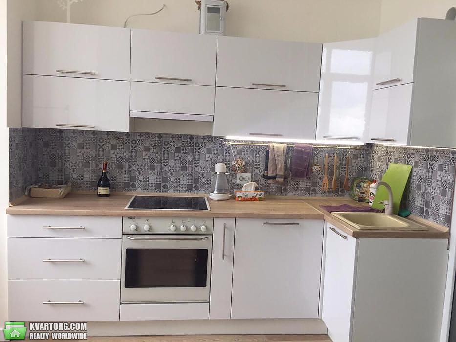 Rent out 1-room apartment. Киев,  Урловская — photo 7