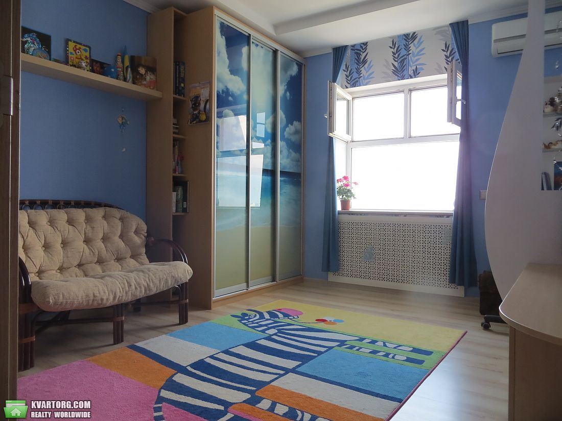 Sell 4-room apartment. Киев, Милославская — photo 4