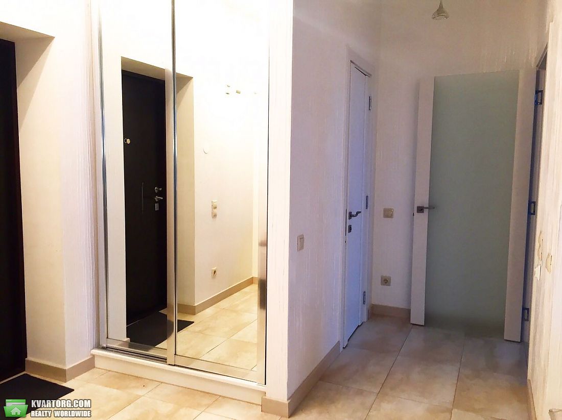Rent out 3-room apartment. Киев,  Артема — photo 3