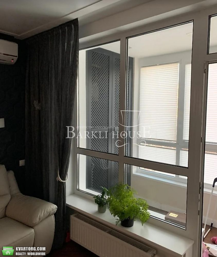 Rent out 3-room apartment. Киев, Кристеров — photo 7