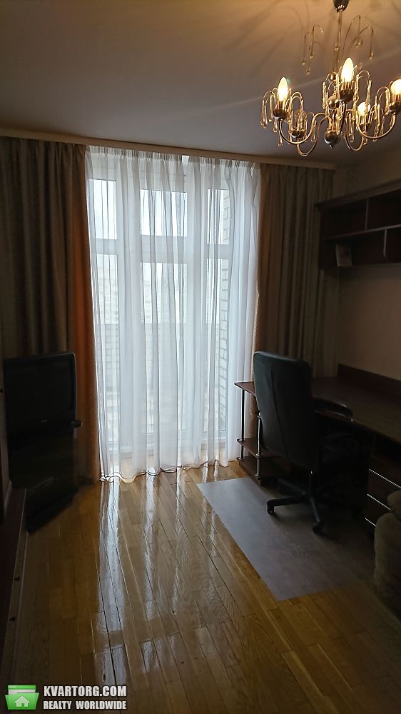 Rent out 3-room apartment. Киев,  Княжий Затон — photo 5