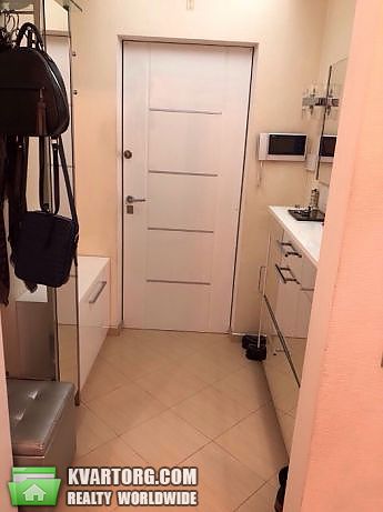 Rent out 3-room apartment. Киев,  Эрнста — photo 8