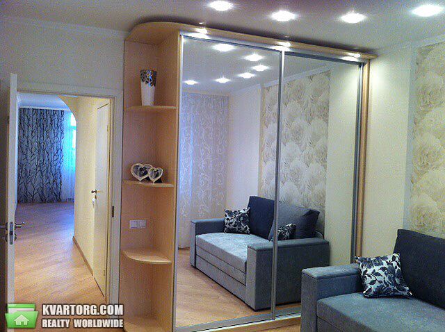 Rent out 2-room apartment. Киев,  Вильямса — photo 4