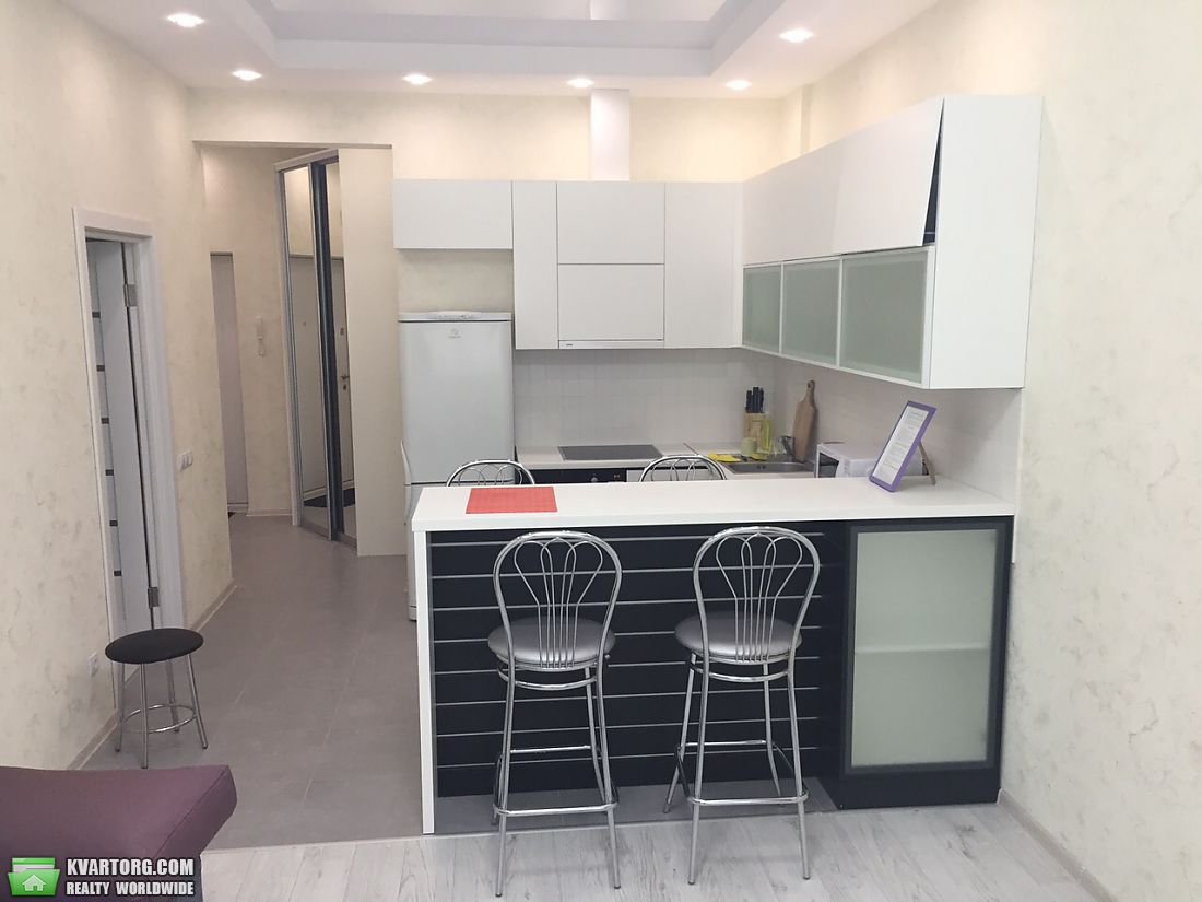 Sell 1-room apartment. Киев,  Вышгородская — photo 2