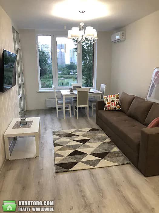 Rent out 1-room apartment. Киев,  Днепровская наб — photo 1