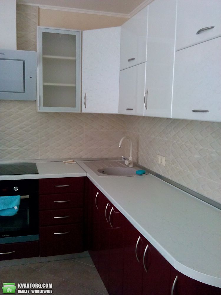 Rent out 1-room apartment. Киев,  Ломоносова — photo 1