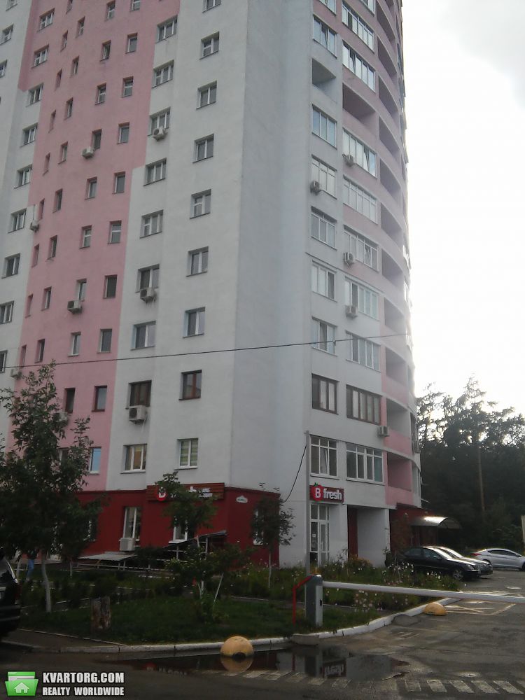 Rent out 1-room apartment. Киев,  Бударина — photo 1