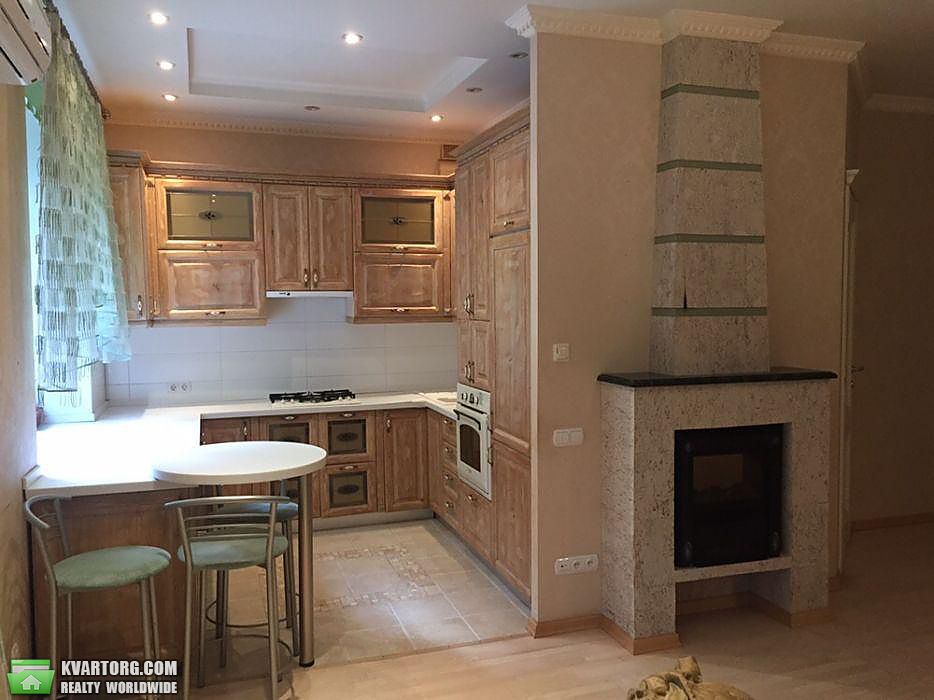 Rent out 3-room apartment. Киев,  Питерская — photo 1