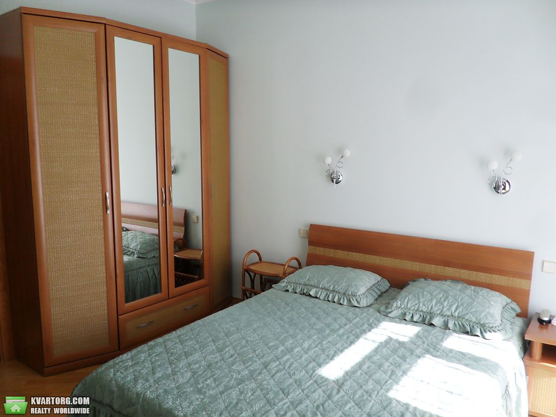 Rent out 2-room apartment. Киев,  Владимирская — photo 2