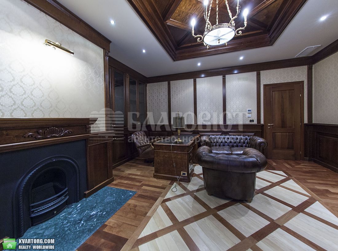 Rent out 4-room apartment. Киев,  Банковая — photo 1