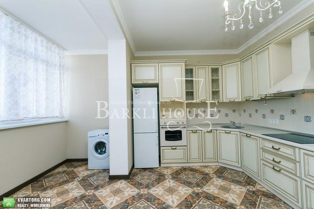 Rent out 4-room apartment. Киев,  Соломенская — photo 9
