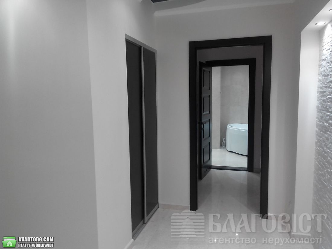 Sell 3-room apartment. Киев, Дегтяревская — photo 9