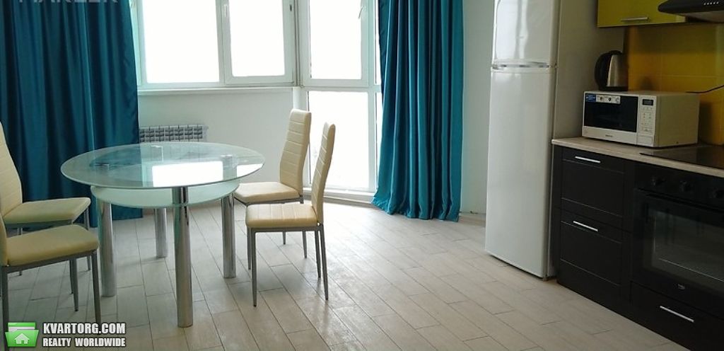 Rent out 3-room apartment. Киев,  Гетьмана — photo 1