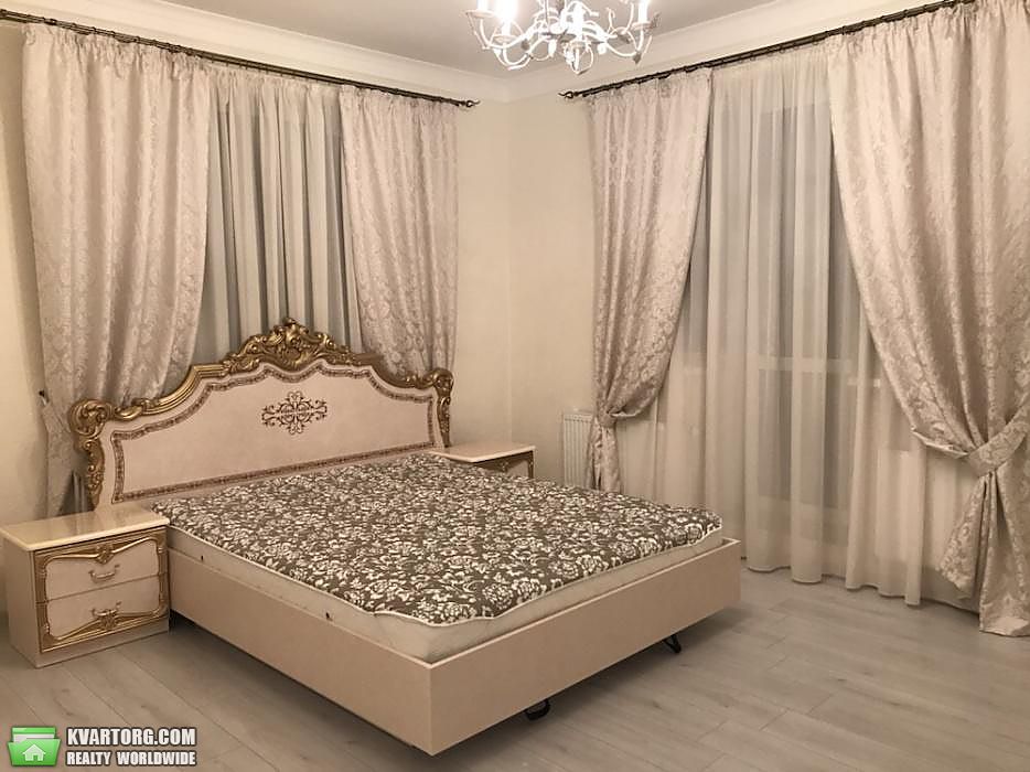 Rent out 2-room apartment. Киев,  Панельная — photo 4