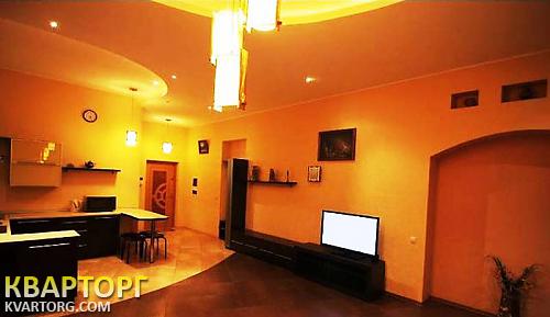Rent out 3-room apartment. Киев,  Малая Житомирская — photo 1