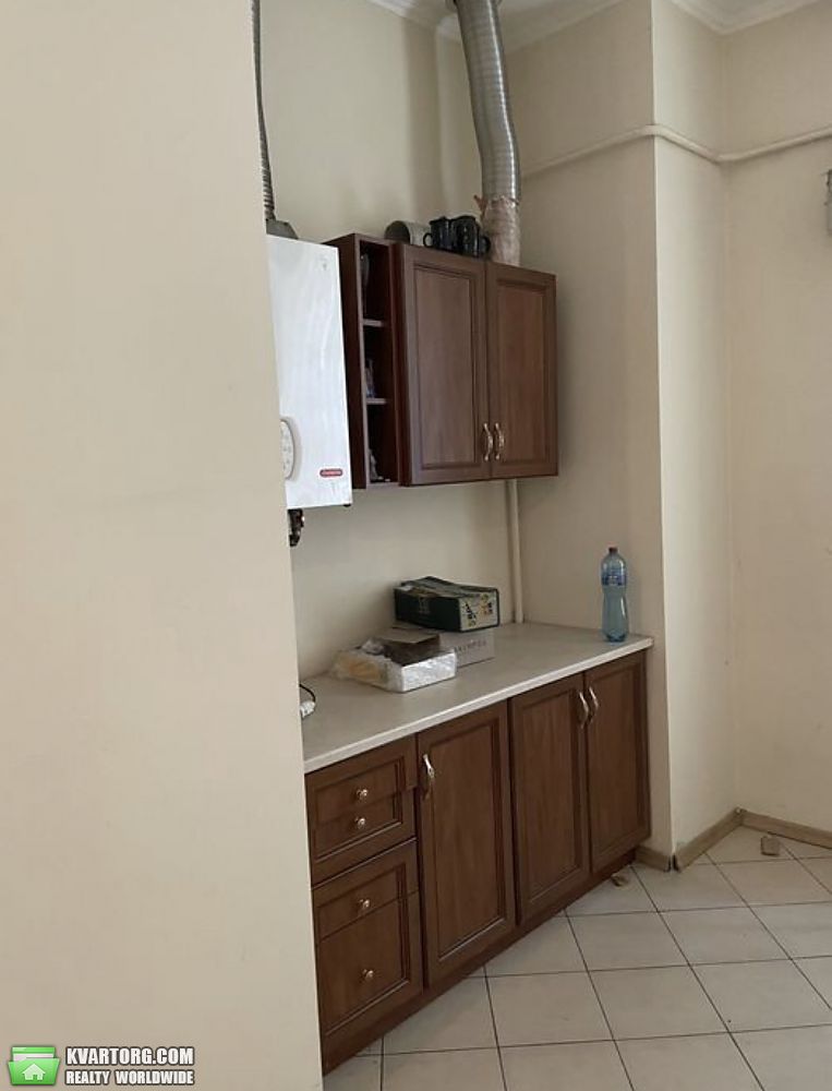 Rent out 4-room apartment. Львов, Коновальця — photo 5