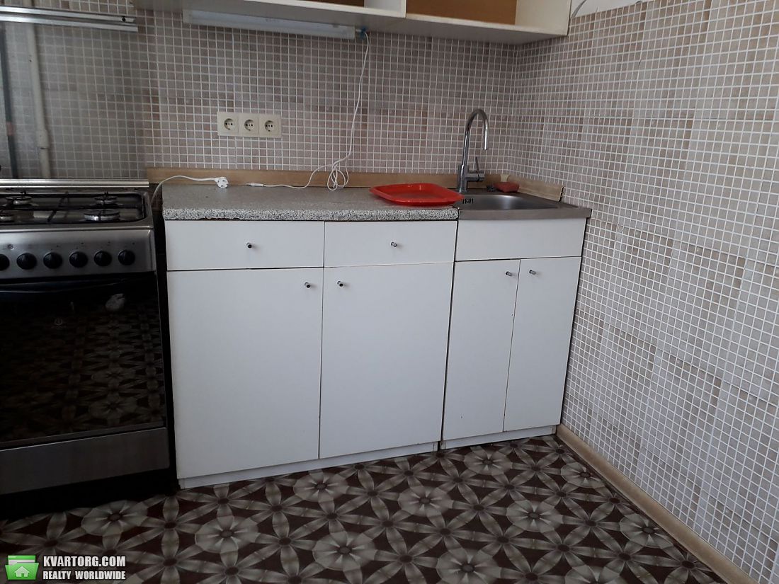 Rent out 1-room apartment. Киев,  Лисковская — photo 4