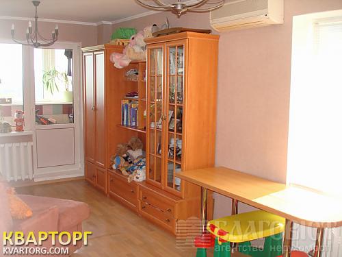 Sell 3-room apartment. Киев,  Приречная — photo 4