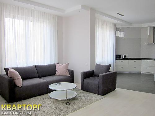 Rent out 3-room apartment. Киев, ул. Дмитриевская — photo 1
