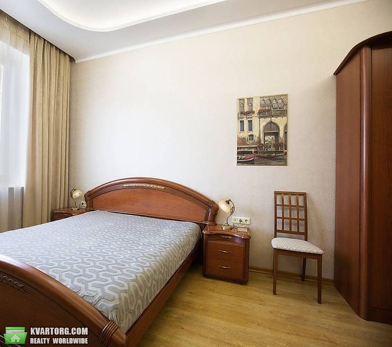 Rent out 3-room apartment. Киев,  Грушевского — photo 3