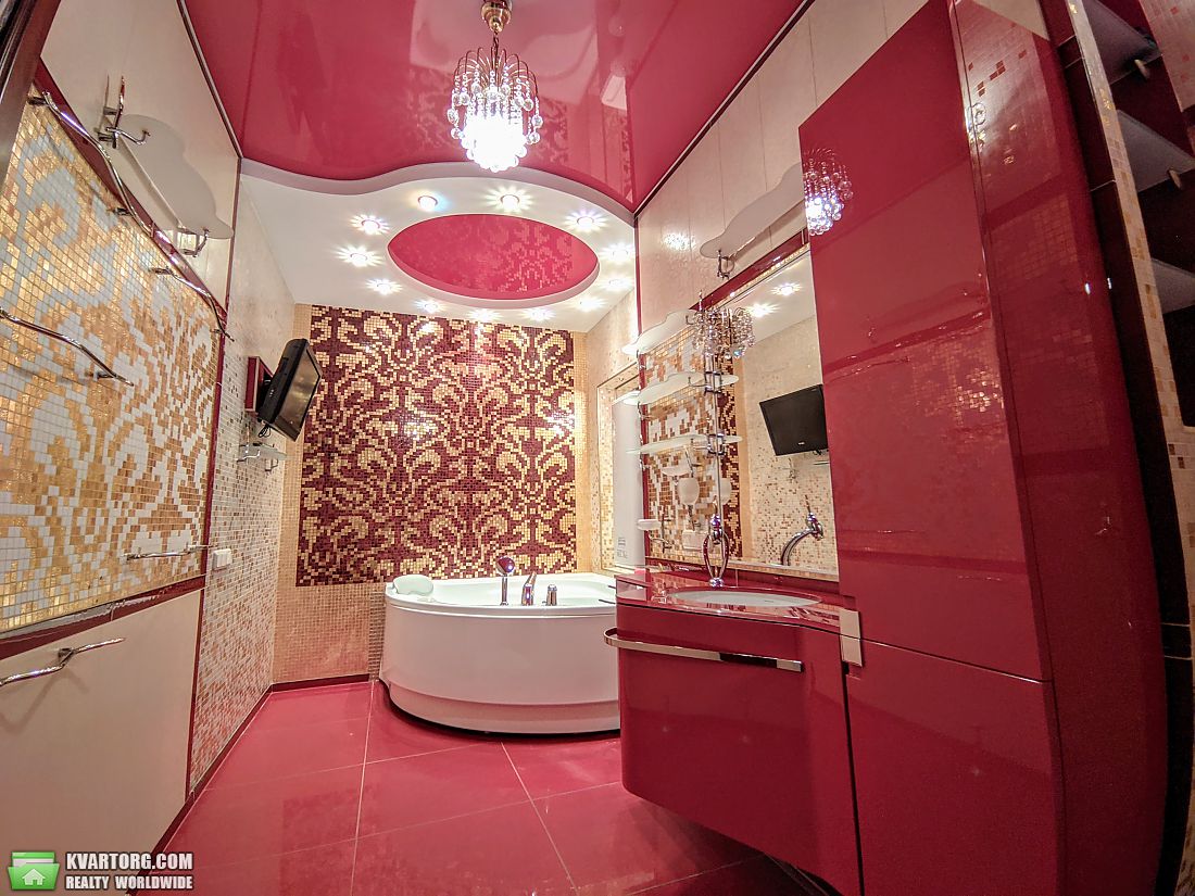 продам 4-комнатную квартиру. Киев,  ул. Старонаводницкая - фото 1