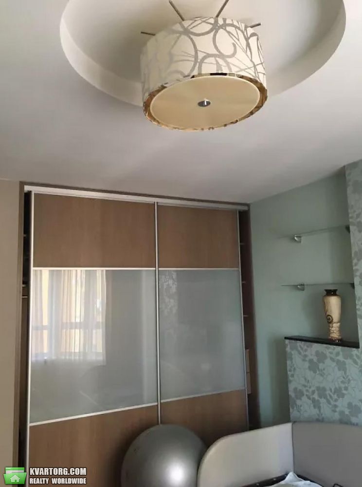 Rent out 3-room apartment. Киев,  Мишуги — photo 10