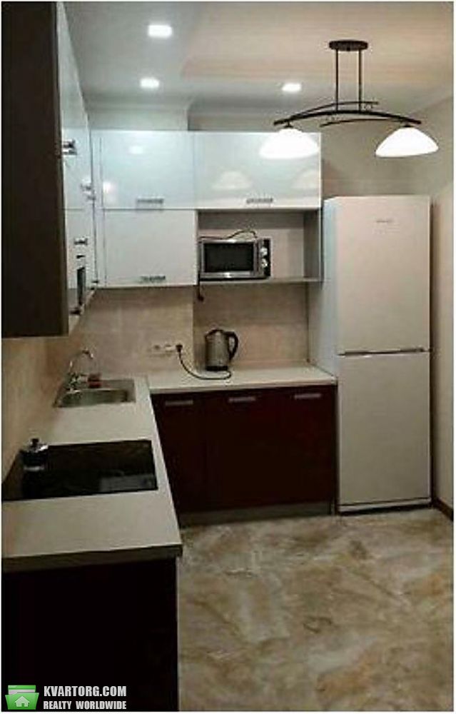 Rent out 3-room apartment. Киев,  Боженко — photo 4
