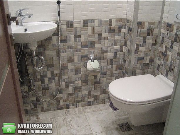 Rent out 3-room apartment. Киев,  Почайнинская — photo 6