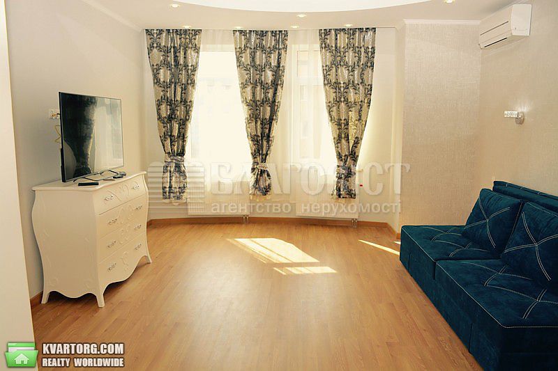 Rent out 3-room apartment. Киев,  Гоголевская — photo 1