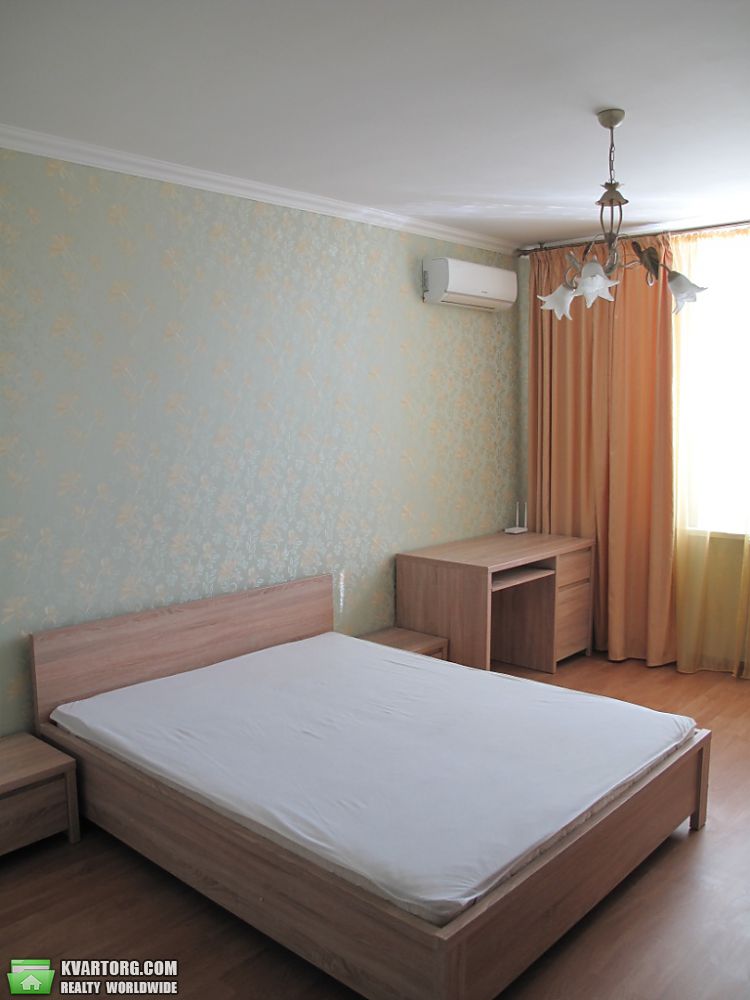 Rent out 3-room apartment. Киев,  Пчелки — photo 5