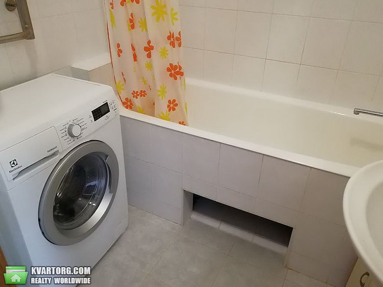 Rent out 2-room apartment. Киев, Мазепы — photo 6