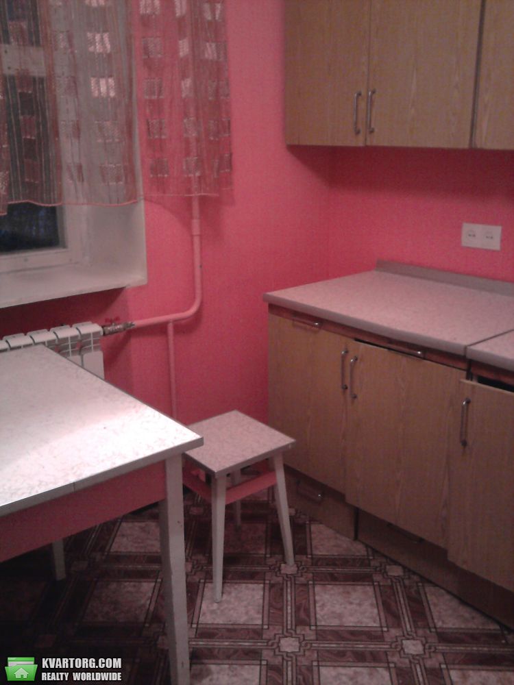 Sell 2-room apartment. Киев,  Школьная — photo 1