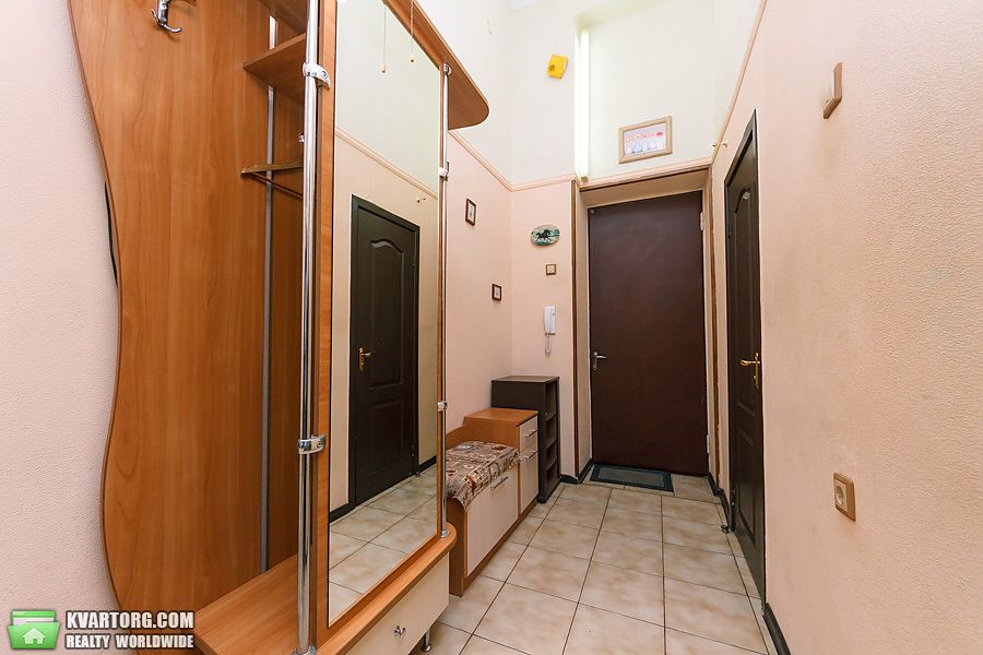 Rent out 4-room apartment. Киев,  Костельная — photo 10