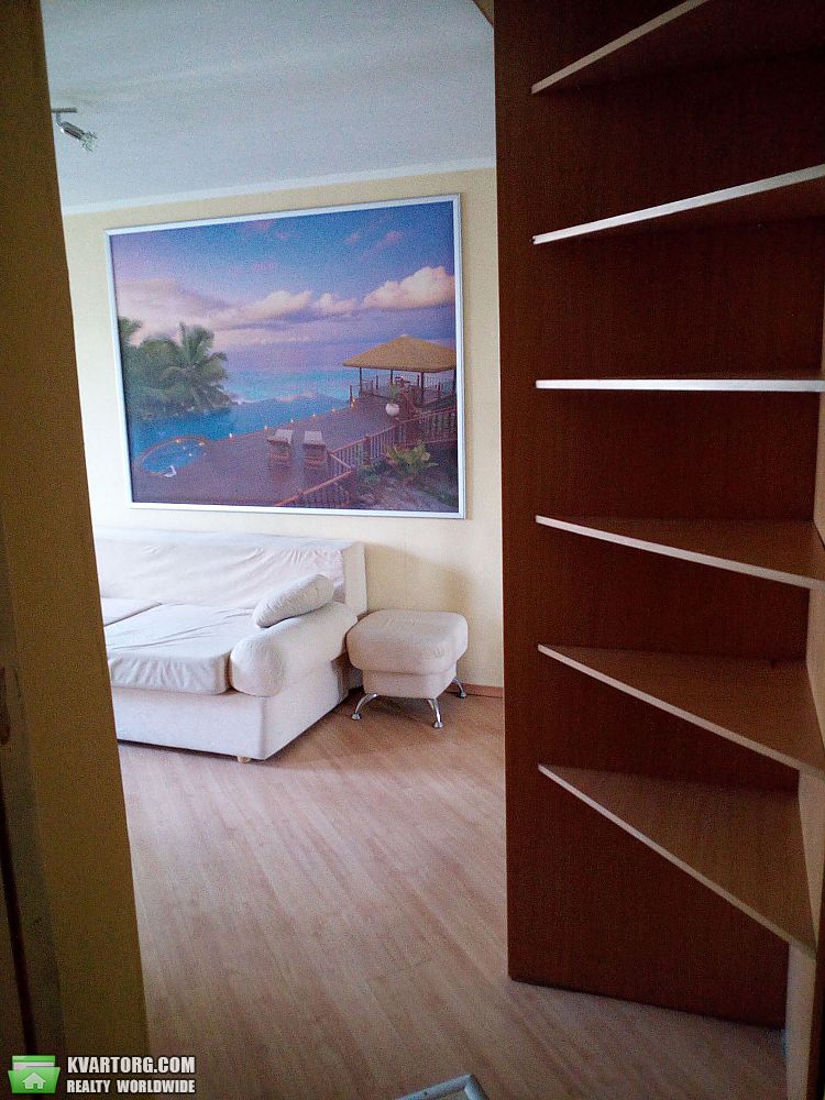 Sell 1-room apartment. Киев,  Дегтяревская — photo 4